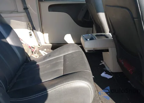 2016 Chrysler Town & Country Touring from USA, damaged, VIN 2C4RC1BG4GR141877